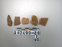 藏品(紅色夾砂陶片)的圖片